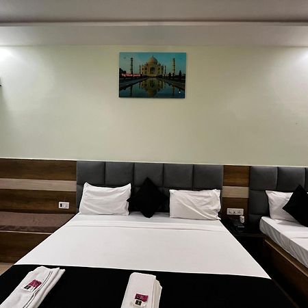Taj Nice Point Manage By Taj Sunrise Group Agra  Exterior photo